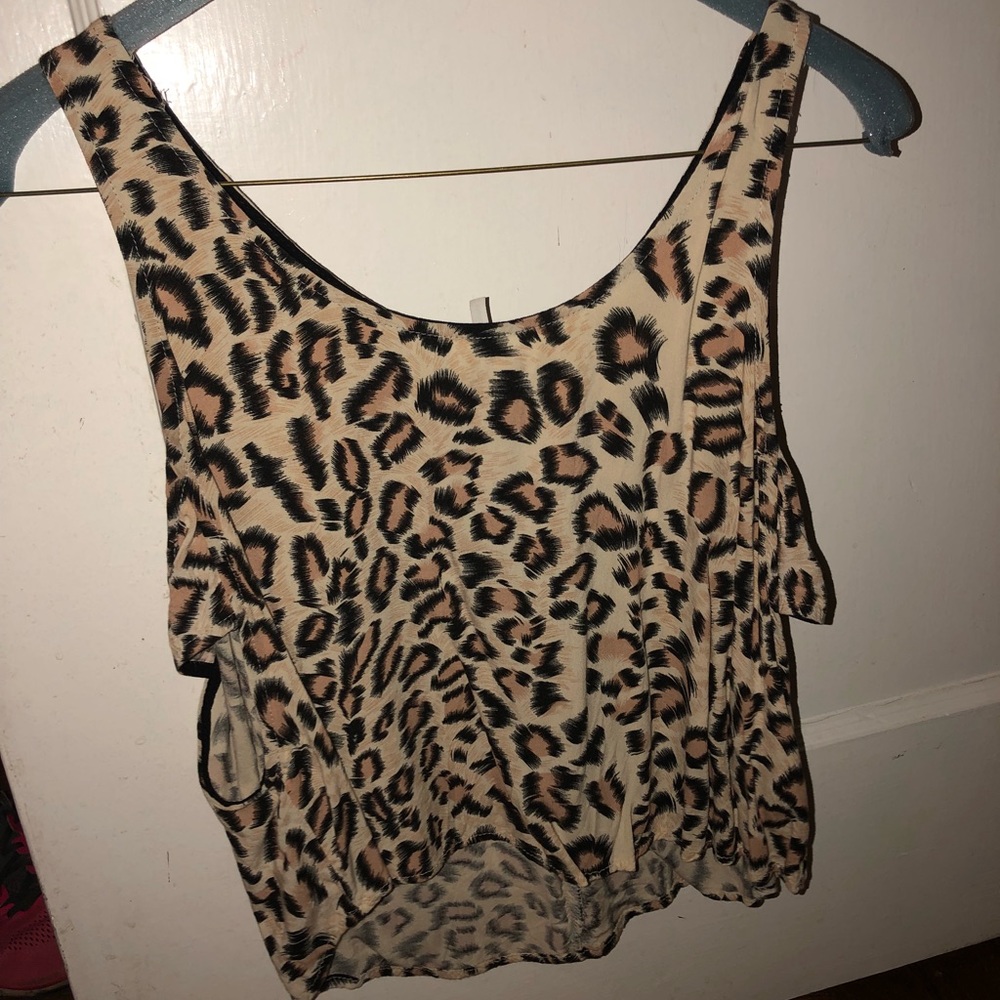 La hearts/ pacsun shirt Leopard crop top